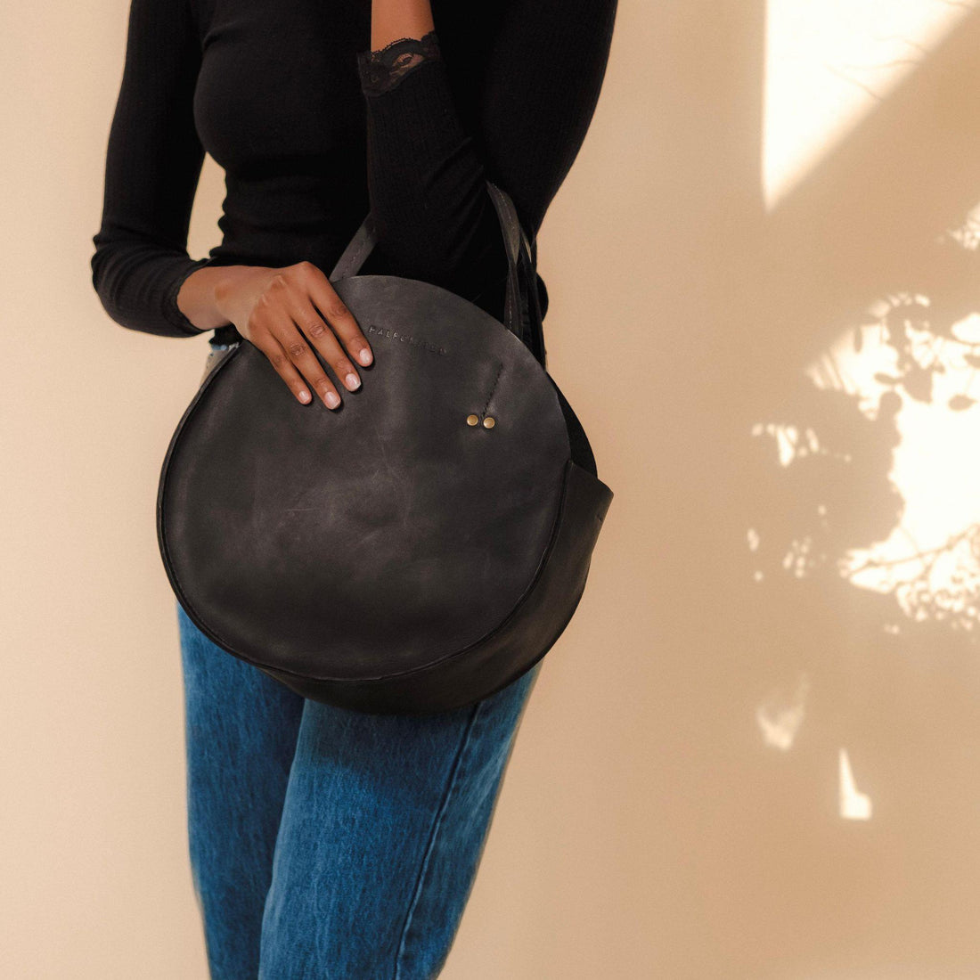 Crossbody Leather Circle Bag - Black