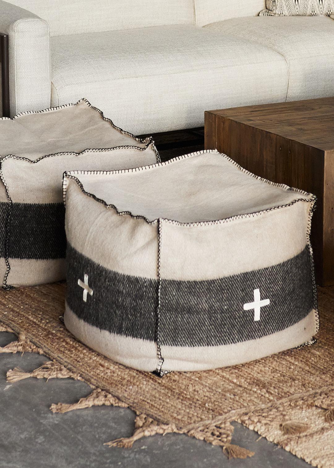 Swiss Pouf