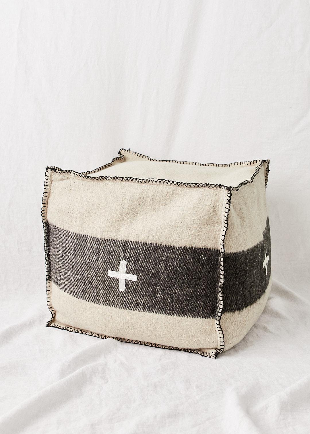 Swiss Pouf